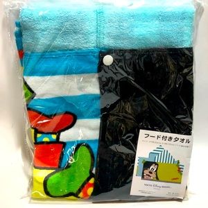 NWT Tokyo Disney Goofy Towel Wrap